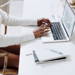 Periodistas reciben capacitación sobre cómo escribir para la web