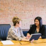 Aprende a implementar estrategias de comunicación para situaciones de crisis - Foto Amy Hirschi